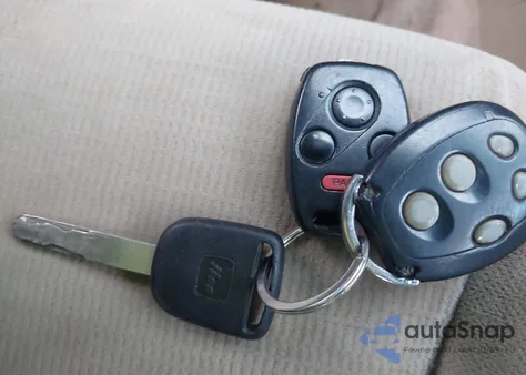 2007 Honda Accord 2.4 Lx z USA, uszkodzony, nr VIN 1HGCM56467A121078